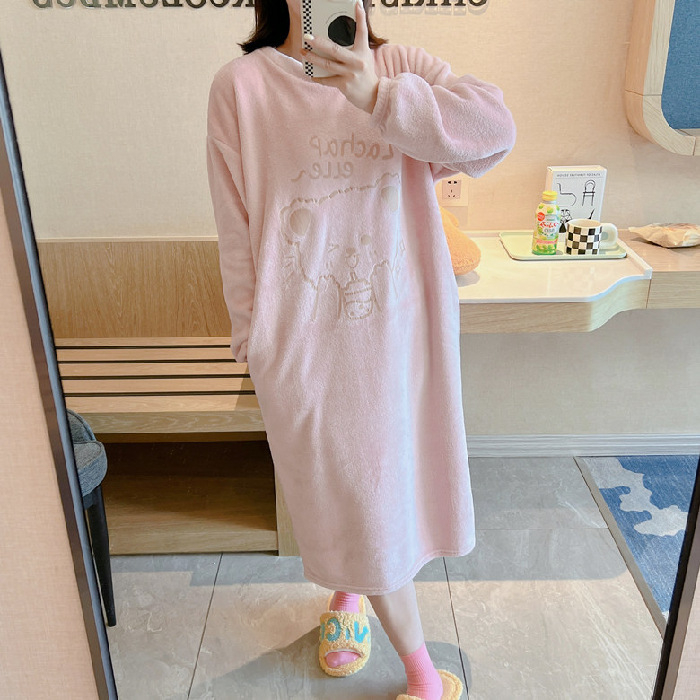 Ženski cartoon flanel pijama set, debela tkanina, 201-250 g/m², okrugli izrez, dugi rukavi