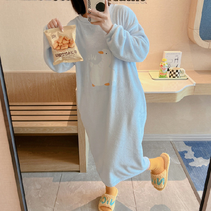 Ženski cartoon flanel pijama set, debela tkanina, 201-250 g/m², okrugli izrez, dugi rukavi