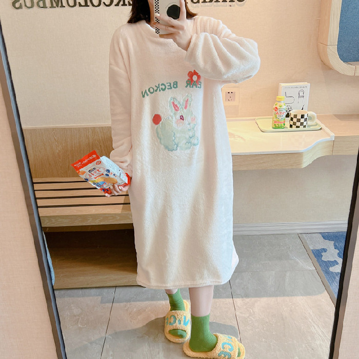 Ženski cartoon flanel pijama set, debela tkanina, 201-250 g/m², okrugli izrez, dugi rukavi