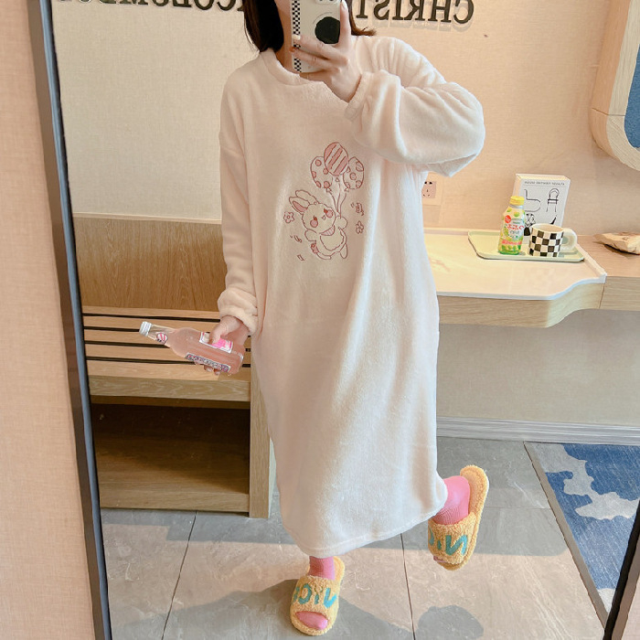 Ženski cartoon flanel pijama set, debela tkanina, 201-250 g/m², okrugli izrez, dugi rukavi