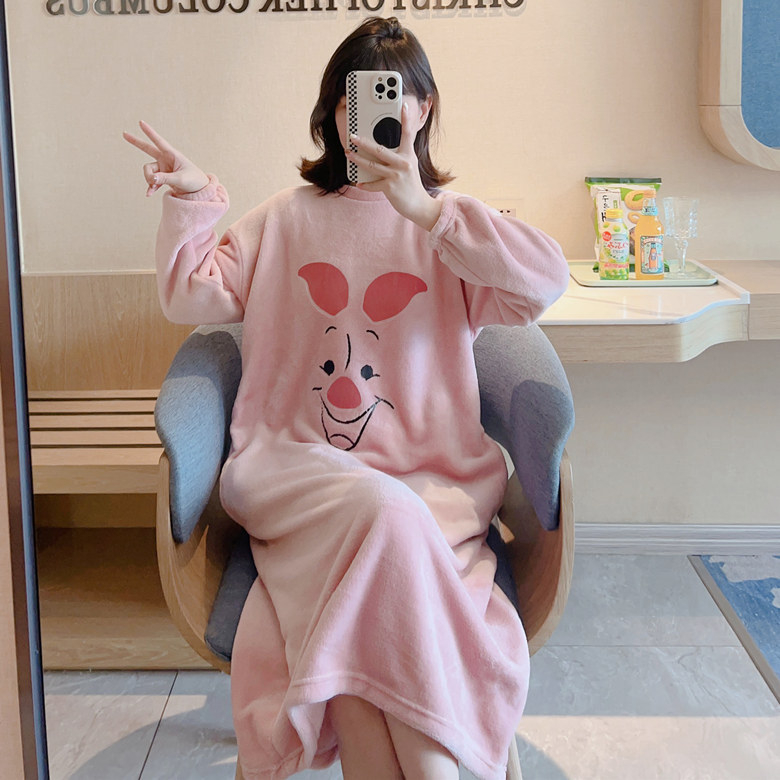 Ženski cartoon flanel pijama set, debela tkanina, 201-250 g/m², okrugli izrez, dugi rukavi