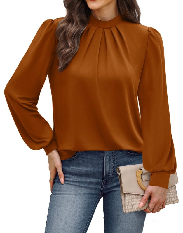 Ilgomis rankovėmis megztinis su mažuoju stovimu kaklu ir klostuotu priekiu, poliesteris, įprasta kirpimo linija, kasdienis stilius