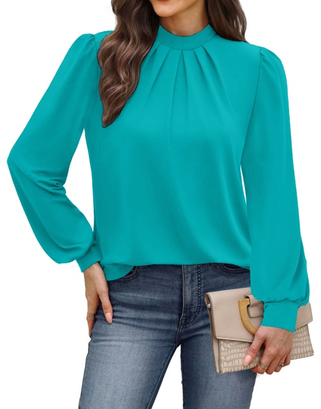 Ilgomis rankovėmis megztinis su mažuoju stovimu kaklu ir klostuotu priekiu, poliesteris, įprasta kirpimo linija, kasdienis stilius