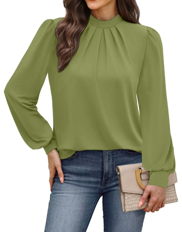 Ilgomis rankovėmis megztinis su mažuoju stovimu kaklu ir klostuotu priekiu, poliesteris, įprasta kirpimo linija, kasdienis stilius