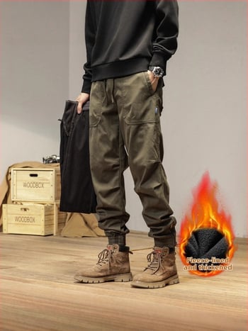 Vīriešu cargo bikses ar taisnu piegriezumu, flīsa odere, kokvilnas maisījuma audums, vidēja jostas vieta, ar vairākām kabatām