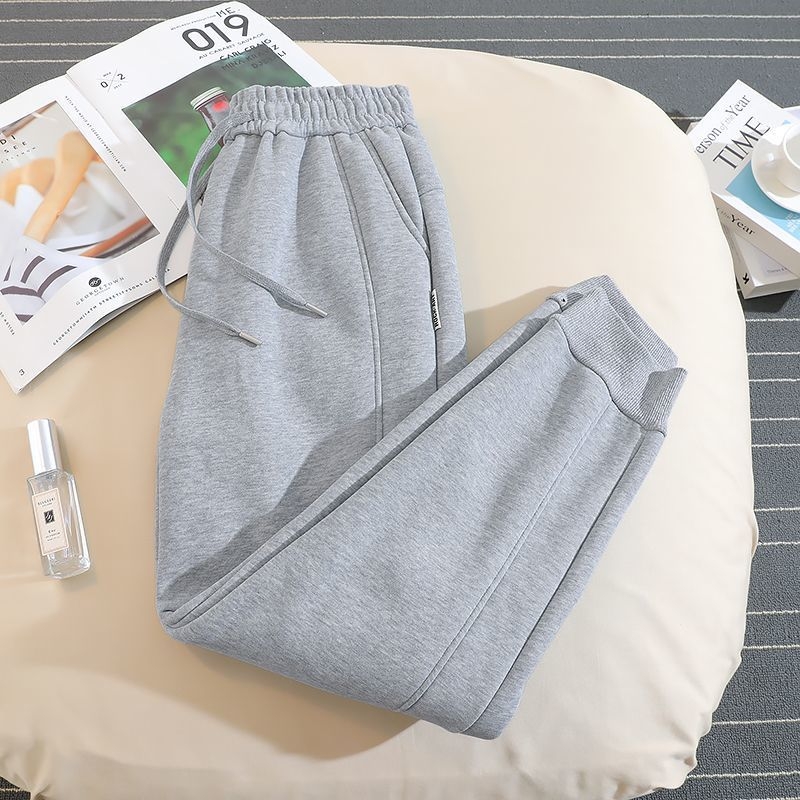 Moterų harėm jogger kelnės su fliso viduje, vilninis audinys, 50–70% vilnos, laisvas kirpimas, žiema 2025