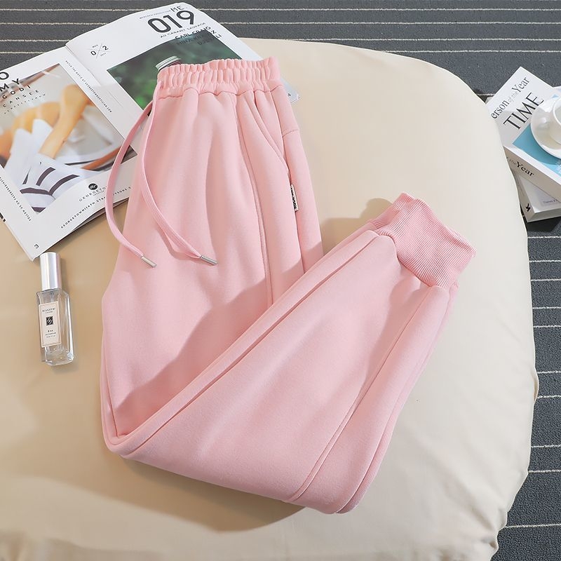 Moterų harėm jogger kelnės su fliso viduje, vilninis audinys, 50–70% vilnos, laisvas kirpimas, žiema 2025