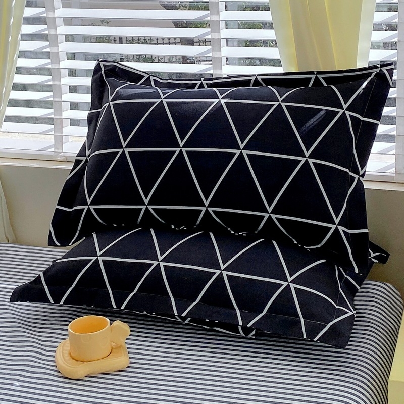 Pagalvės užvalkalas – satino poliesteris, reaktyvus spausdinimas ir dažymas, pritaikomas, šiuolaikinis minimalistinis stilius