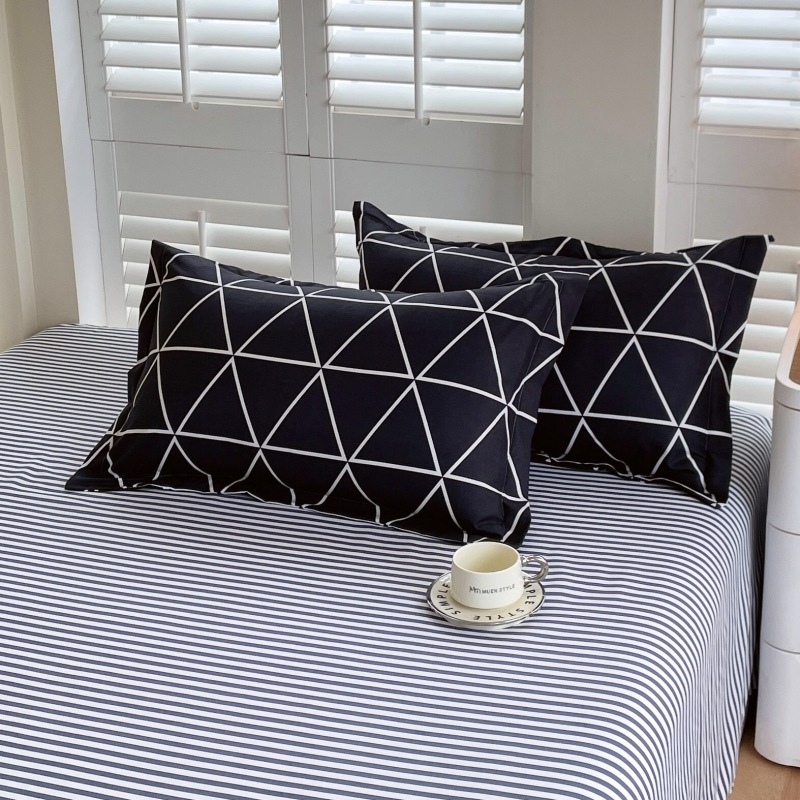 Pagalvės užvalkalas – satino poliesteris, reaktyvus spausdinimas ir dažymas, pritaikomas, šiuolaikinis minimalistinis stilius