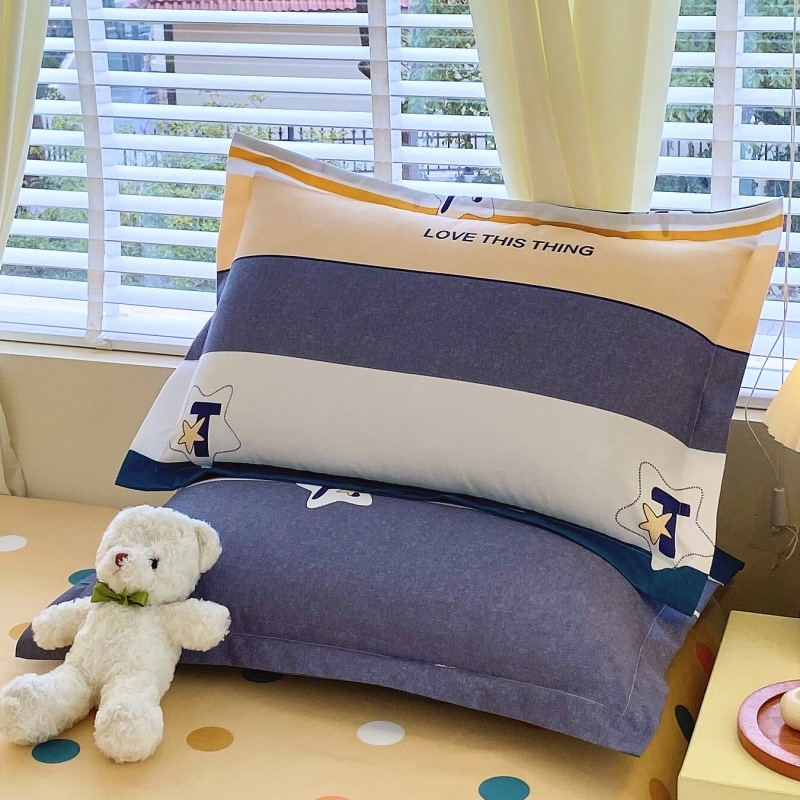 Pagalvės užvalkalas – satino poliesteris, reaktyvus spausdinimas ir dažymas, pritaikomas, šiuolaikinis minimalistinis stilius