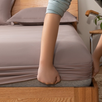 Elastinė lovos pakloda, 100% medvilnė, Twill audinys, reaktinis dažymas, audinio tankis 133x72, svoris 500–800 g