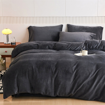 Pieno veliūro keturių dalių antklodės užvalkalų rinkinys, lakštų tipo patalynė, reaktyvinis spaudinimas ir dažymas, vientisas raštas