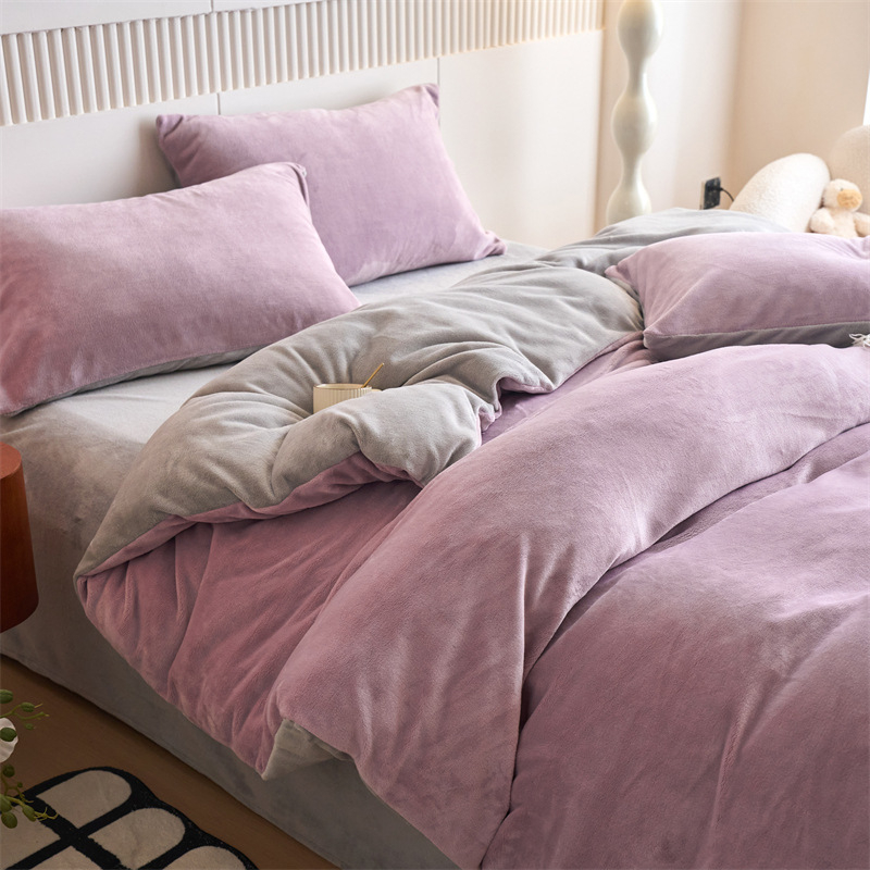 Pieno veliūro keturių dalių antklodės užvalkalų rinkinys, lakštų tipo patalynė, reaktyvinis spaudinimas ir dažymas, vientisas raštas