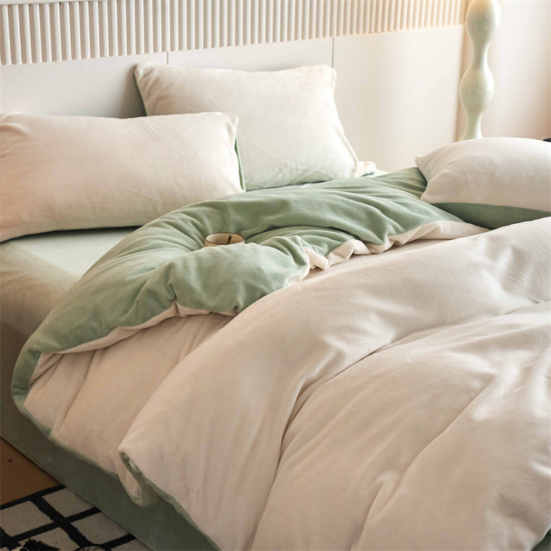 Pieno veliūro keturių dalių antklodės užvalkalų rinkinys, lakštų tipo patalynė, reaktyvinis spaudinimas ir dažymas, vientisas raštas