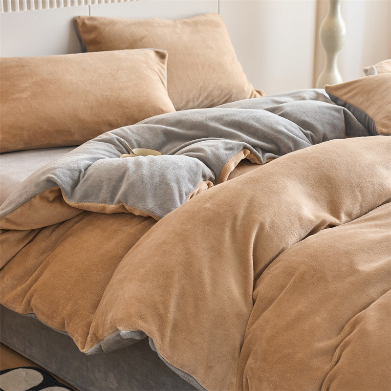 Pieno veliūro keturių dalių antklodės užvalkalų rinkinys, lakštų tipo patalynė, reaktyvinis spaudinimas ir dažymas, vientisas raštas