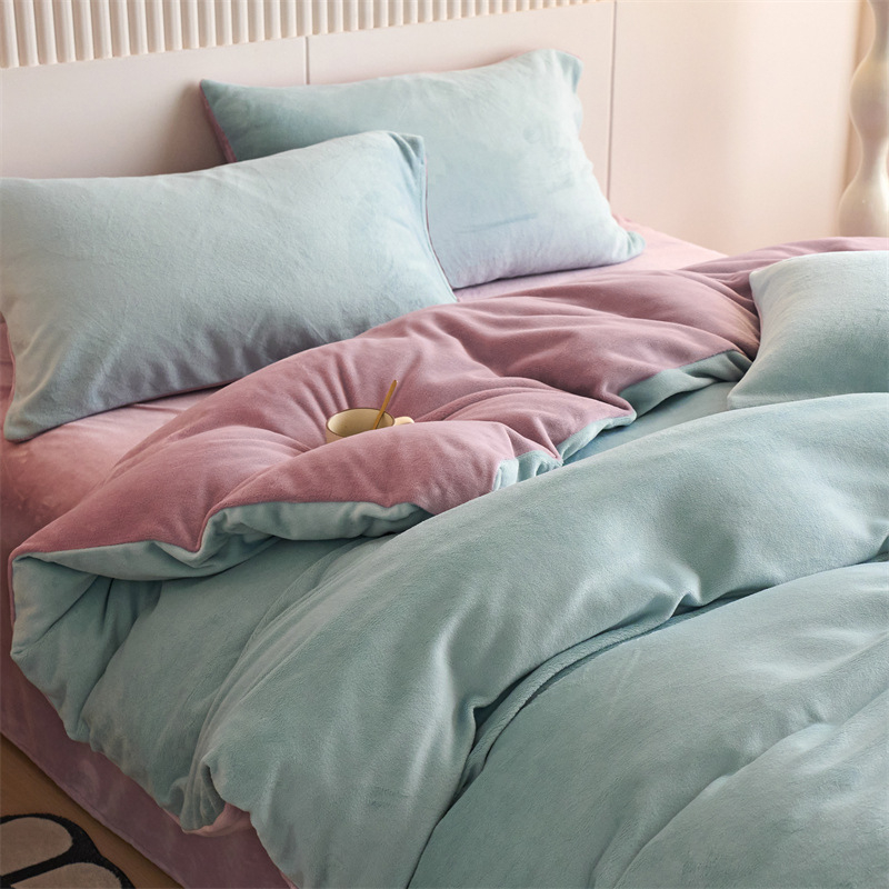 Pieno veliūro keturių dalių antklodės užvalkalų rinkinys, lakštų tipo patalynė, reaktyvinis spaudinimas ir dažymas, vientisas raštas