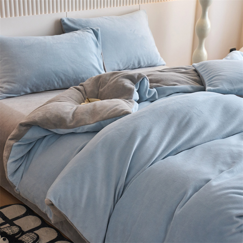 Pieno veliūro keturių dalių antklodės užvalkalų rinkinys, lakštų tipo patalynė, reaktyvinis spaudinimas ir dažymas, vientisas raštas