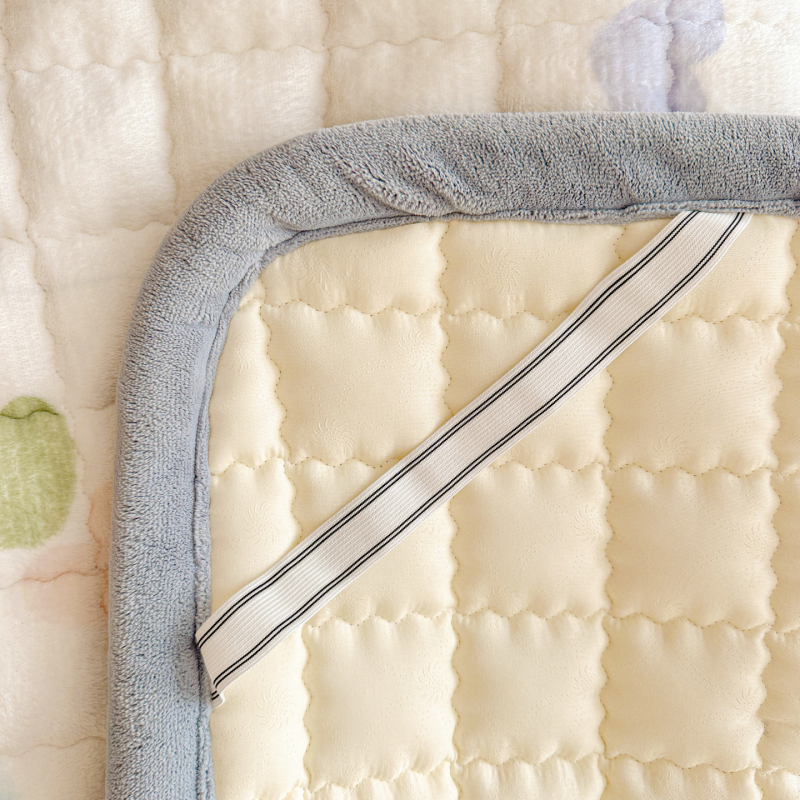 Pieno veliūro lovos užvalkalas, siuvinėtas, reagtyvus dažymas, svoris 1000–1500 g