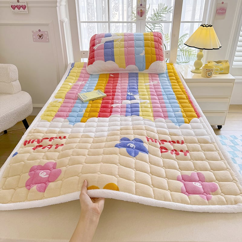 Pieno veliūro lovos užvalkalas, siuvinėtas, reagtyvus dažymas, svoris 1000–1500 g