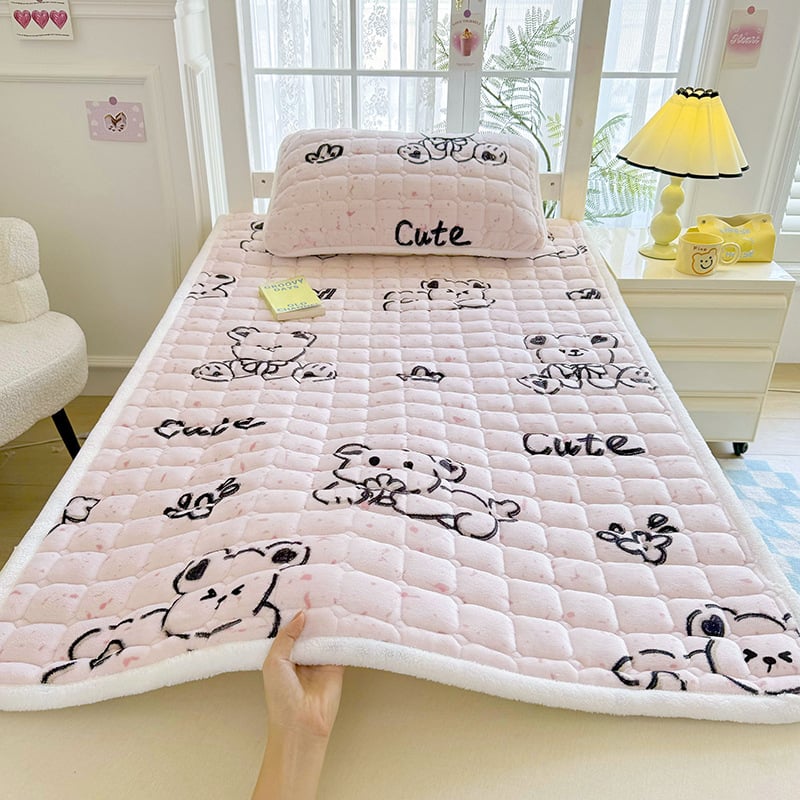 Pieno veliūro lovos užvalkalas, siuvinėtas, reagtyvus dažymas, svoris 1000–1500 g