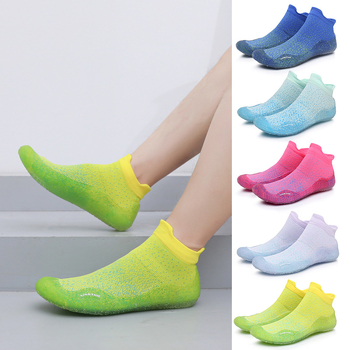 Jõe- ja randaveesportijalatsid — vastupidavad kulumisele, libisemisvastane kummijala, kiiresti kuivav sisemine kiht, kõrge ülemine osa