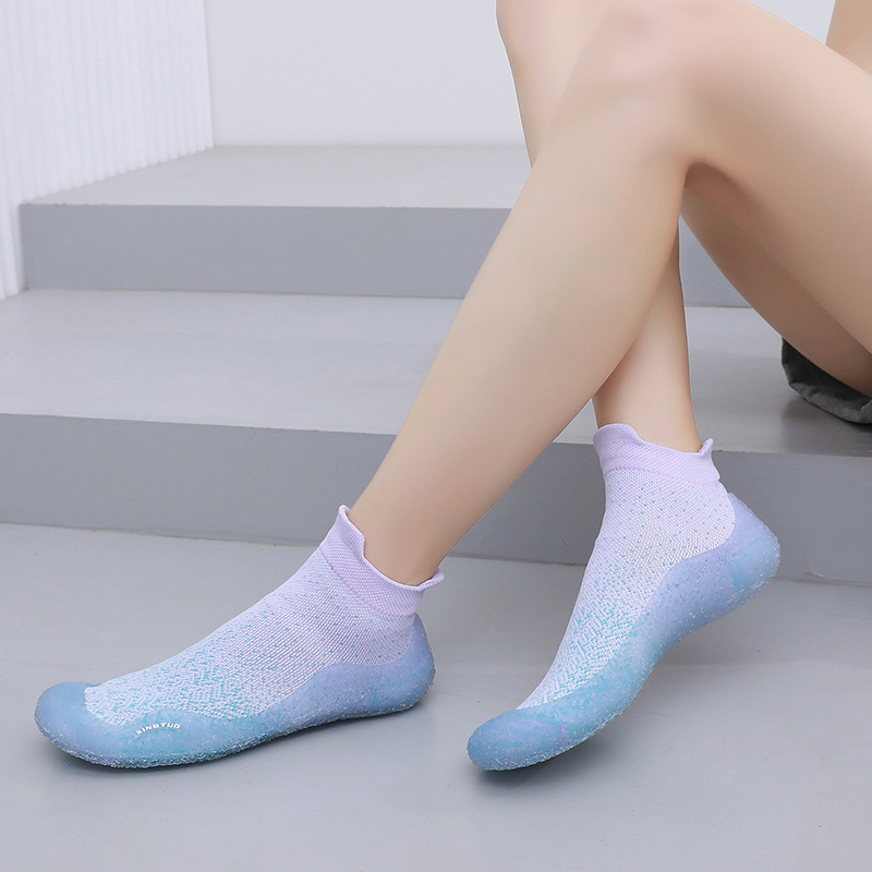 Jõe- ja randaveesportijalatsid — vastupidavad kulumisele, libisemisvastane kummijala, kiiresti kuivav sisemine kiht, kõrge ülemine osa