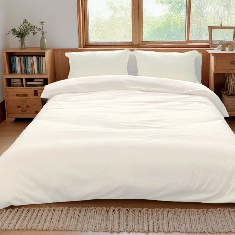 Poliesterio‑medvilnės patalynės komplektas, keturių dalių, vientisas raštas, brushed ir quilted, paprasta pynimo audinys, svoris 1000–1500 g