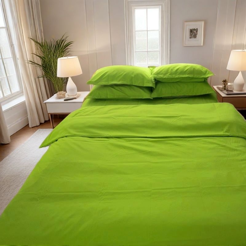 Poliesterio‑medvilnės patalynės komplektas, keturių dalių, vientisas raštas, brushed ir quilted, paprasta pynimo audinys, svoris 1000–1500 g