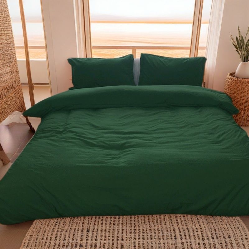 Poliesterio‑medvilnės patalynės komplektas, keturių dalių, vientisas raštas, brushed ir quilted, paprasta pynimo audinys, svoris 1000–1500 g