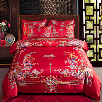 Vestuvių patalynės komplektas su dviejų sluoksnių lovos kraštu, keturių dalių komplektas; poliesterio medvilnė; gėlių raštas; reaktyvus spausdinimas; 500–800 g; tinka visoms sezonoms