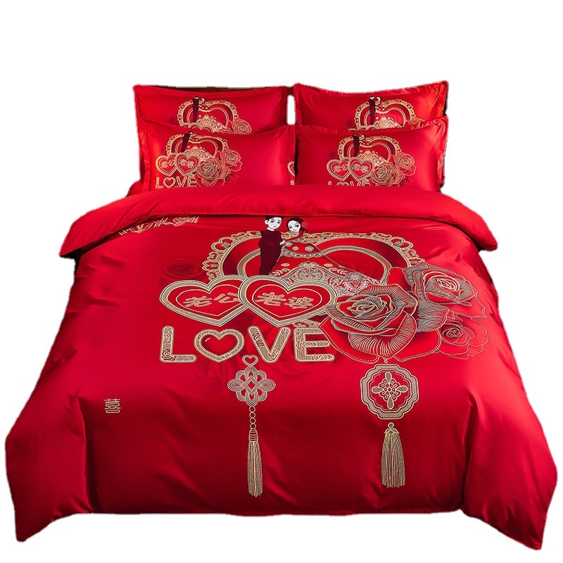 Vestuvių patalynės komplektas su dviejų sluoksnių lovos kraštu, keturių dalių komplektas; poliesterio medvilnė; gėlių raštas; reaktyvus spausdinimas; 500–800 g; tinka visoms sezonoms