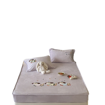 Trys dalių patalynės komplektas su animaciniu piešiniu, sintetinių pluoštų su reaktyviu dažymu, įtemptas lakštas