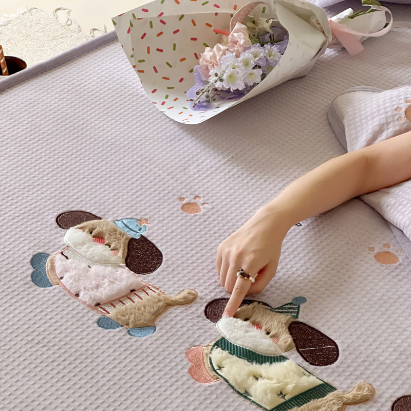 Trys dalių patalynės komplektas su animaciniu piešiniu, sintetinių pluoštų su reaktyviu dažymu, įtemptas lakštas