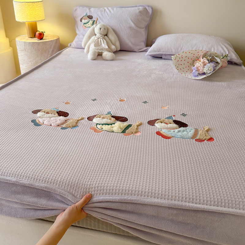 Trys dalių patalynės komplektas su animaciniu piešiniu, sintetinių pluoštų su reaktyviu dažymu, įtemptas lakštas