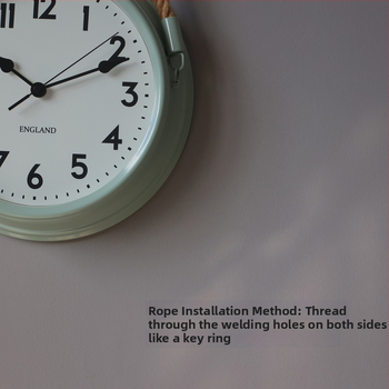 Ρολόι τοίχου σε σκανδιναβικό μινιμαλισμό, μεταλλικό περίβλημα και καντράν, κίνηση με μπαταρία quartz με sweep δεύτερο, στρογγυλός σχεδιασμός για καθιστικό