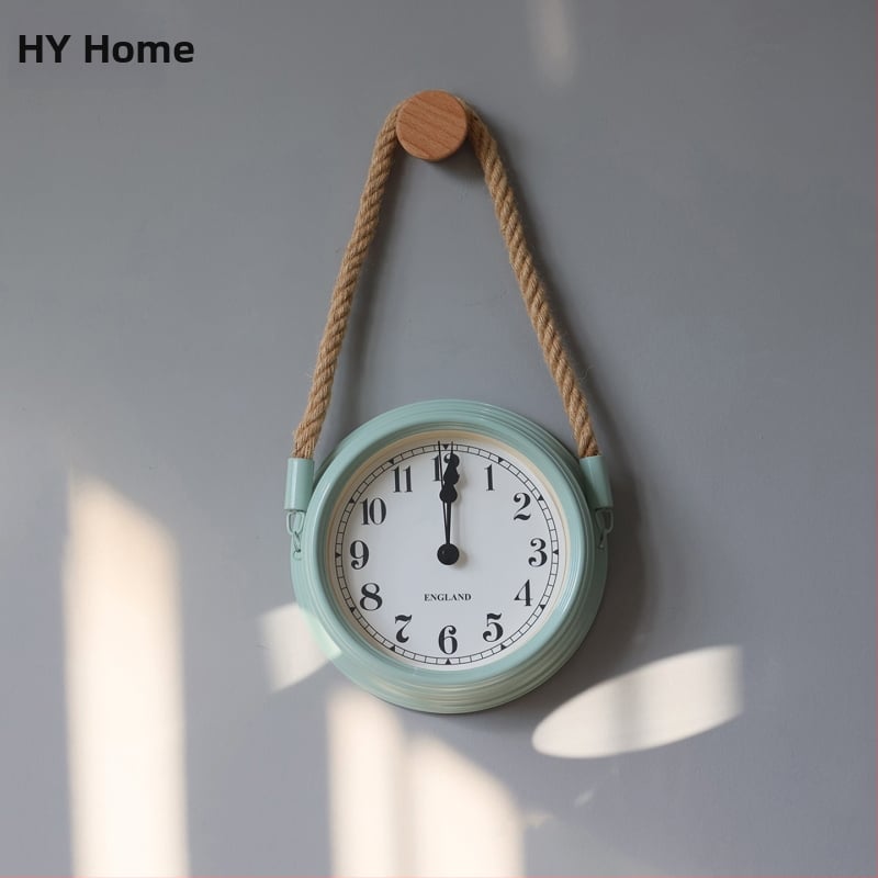 Ρολόι τοίχου σε σκανδιναβικό μινιμαλισμό, μεταλλικό περίβλημα και καντράν, κίνηση με μπαταρία quartz με sweep δεύτερο, στρογγυλός σχεδιασμός για καθιστικό