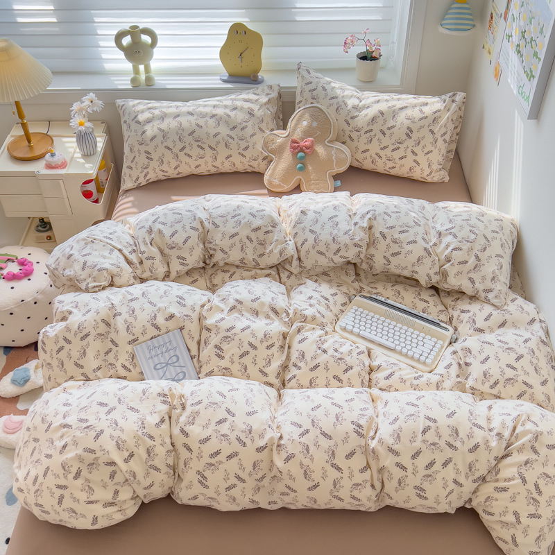 Megzti medvilniniai patalynės komplektas, keturių dalių — reakcijos spausdinimas, animacinių personažų ir augalų žiedų raštai, tinkamas visiems metų laikams