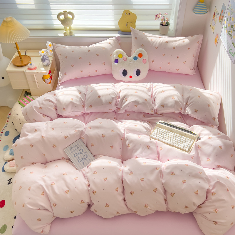 Megzti medvilniniai patalynės komplektas, keturių dalių — reakcijos spausdinimas, animacinių personažų ir augalų žiedų raštai, tinkamas visiems metų laikams