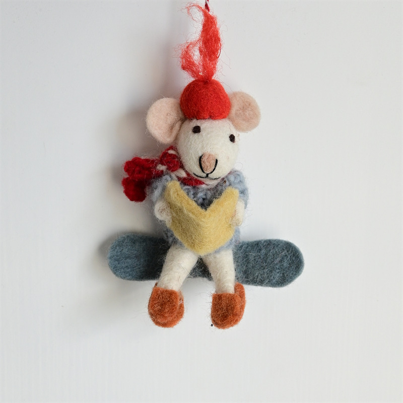 Rankų darbo vilnos filco pakabukas kuprinei – pudelis jauniklis, mažų gyvūnėlių raštas, saldus ir šaltas stilius, asmeninė tendencija, 2025 ruduo