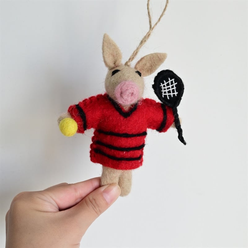 Rankų darbo vilnos filco pakabukas kuprinei – pudelis jauniklis, mažų gyvūnėlių raštas, saldus ir šaltas stilius, asmeninė tendencija, 2025 ruduo