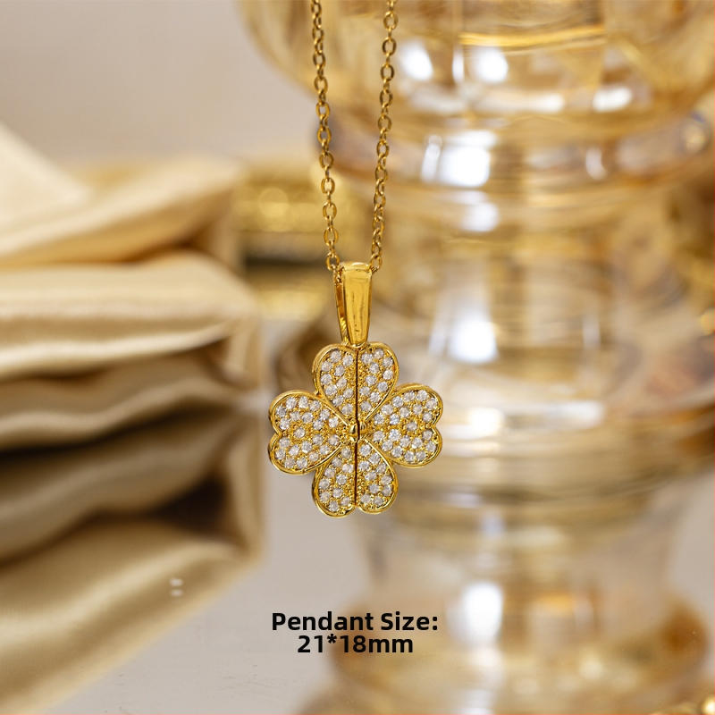 Titano plieno kaklo vėrinys su keturių lapų dobilu pakabuku, varinis įdėtas su cirkoniais, mikro įtvirtinimas, grandinėlė Flash o chain