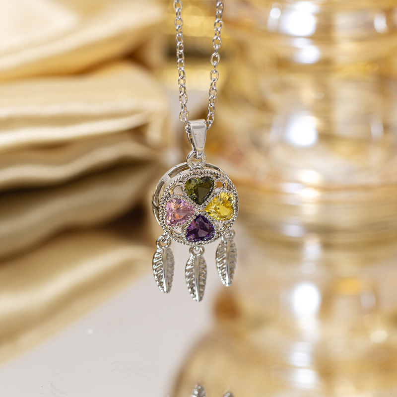 Titano plieno kaklo vėrinys su keturių lapų dobilu pakabuku, varinis įdėtas su cirkoniais, mikro įtvirtinimas, grandinėlė Flash o chain