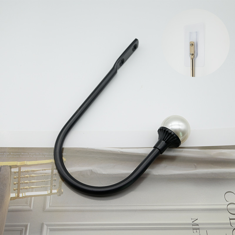 U formos užuolaidų kabliukai be gręžimo sieniniam tvirtinimui – audinys, paprastas ir šiuolaikiškas stilius