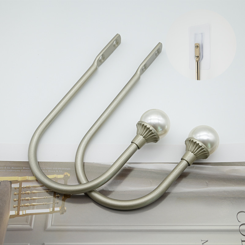 U formos užuolaidų kabliukai be gręžimo sieniniam tvirtinimui – audinys, paprastas ir šiuolaikiškas stilius