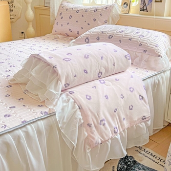 Latekso vėsinantis komplektas lovai — 4 dalių užvalkalų rinkinys + 3 dalių ledo šilko kilimėlis, šiuolaikinis minimalistinis stilius, spausdinta audinys