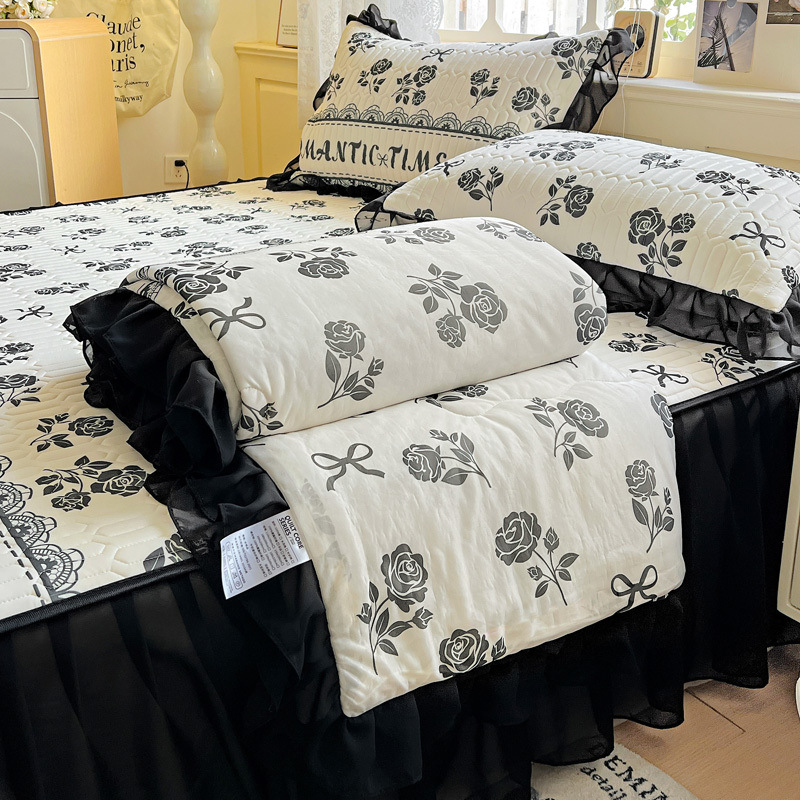 Latekso vėsinantis komplektas lovai — 4 dalių užvalkalų rinkinys + 3 dalių ledo šilko kilimėlis, šiuolaikinis minimalistinis stilius, spausdinta audinys