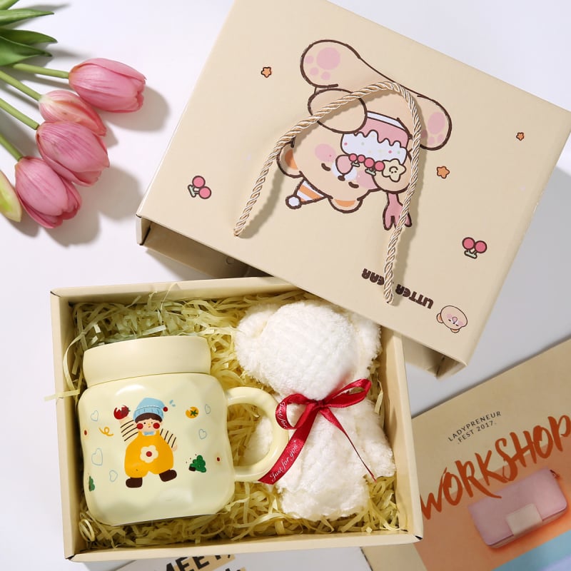 Keraamiline kruus Cartoon Candy Series kaanega kinkekarbis – kolmetosaline komplekt, peegeltaoline viimistlus, mikrolaineohutu