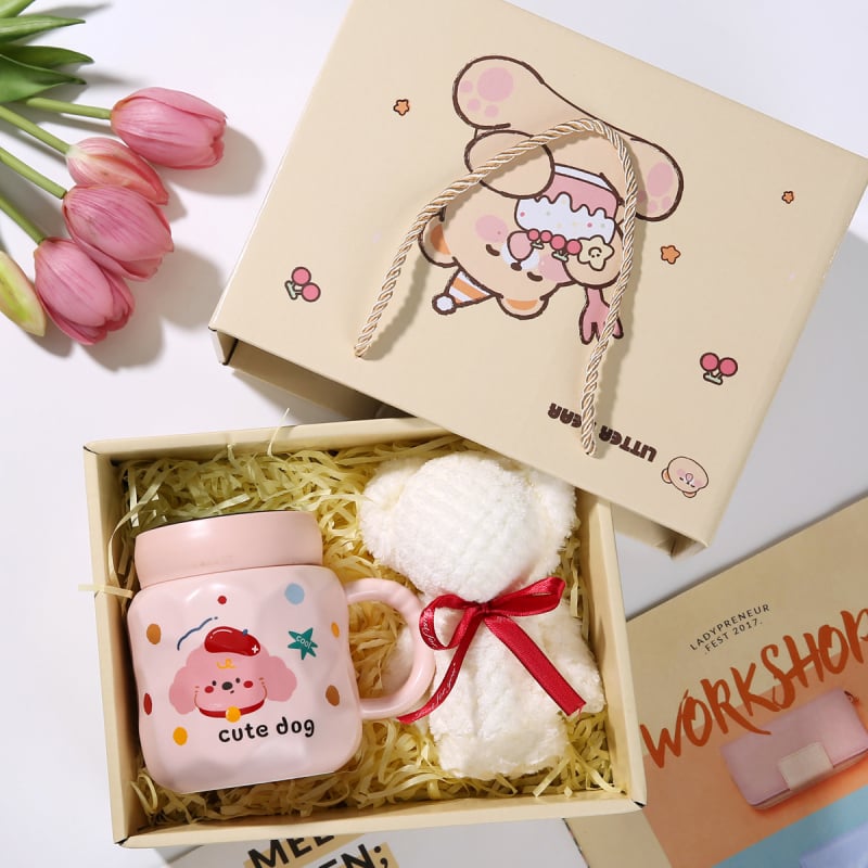 Keraamiline kruus Cartoon Candy Series kaanega kinkekarbis – kolmetosaline komplekt, peegeltaoline viimistlus, mikrolaineohutu