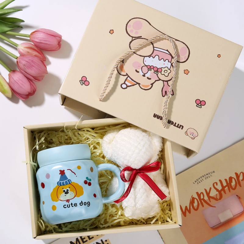 Keraamiline kruus Cartoon Candy Series kaanega kinkekarbis – kolmetosaline komplekt, peegeltaoline viimistlus, mikrolaineohutu