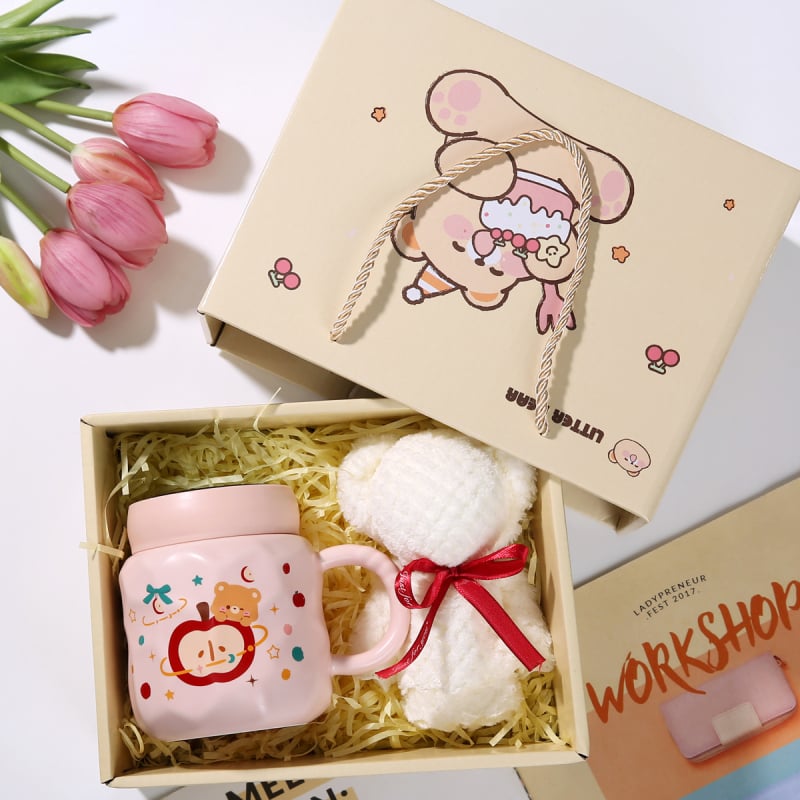 Keraamiline kruus Cartoon Candy Series kaanega kinkekarbis – kolmetosaline komplekt, peegeltaoline viimistlus, mikrolaineohutu